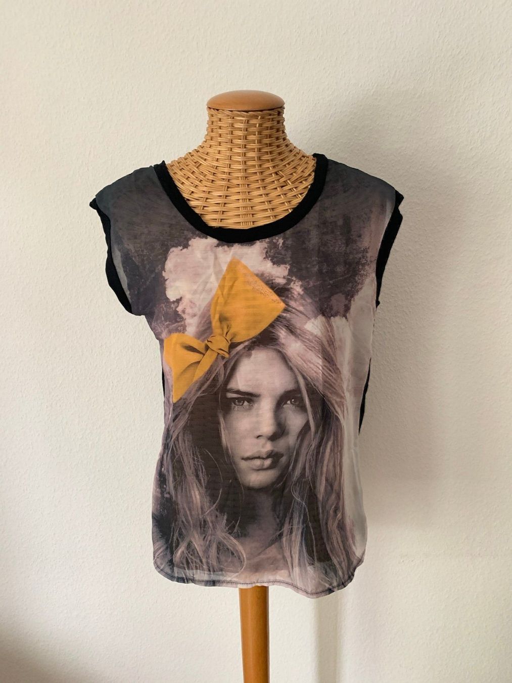 T-Shirts: T-Shirt mit Print - S – Gebraucht aus Zürich von Diazaio