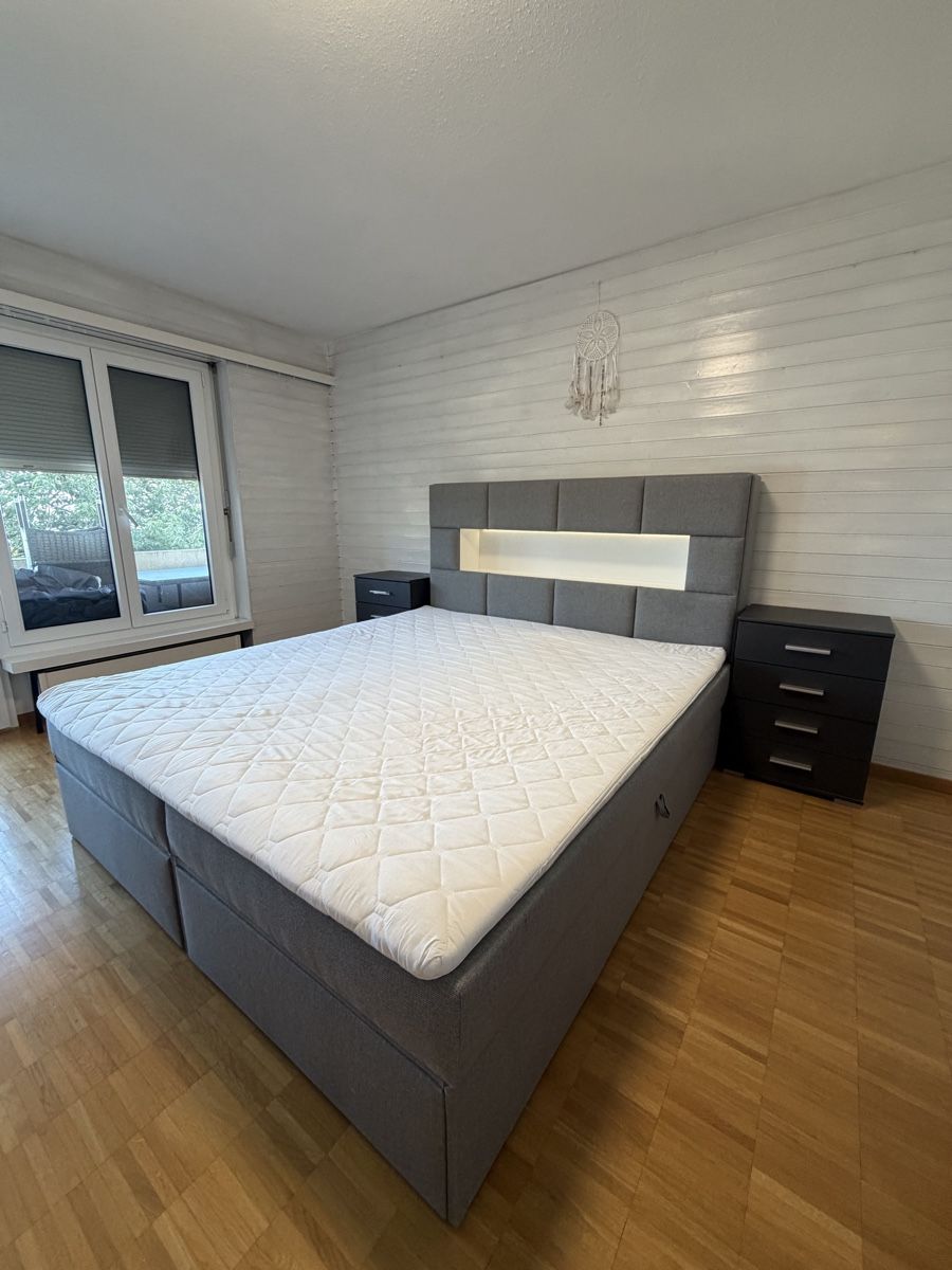 Letti: Boxspringbett grau mit Beleuchtung und Stauraum – Usato da Uetliburg SG venduto da the_6jxc 3