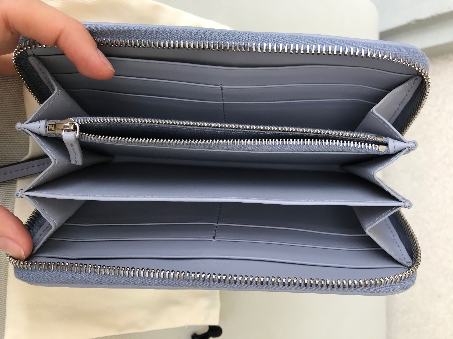 Fendi Portamonete: Fendi wallet new – Nuovo e nell'imballaggio originale da Corsier GE venduto da Karol_save_planet 5