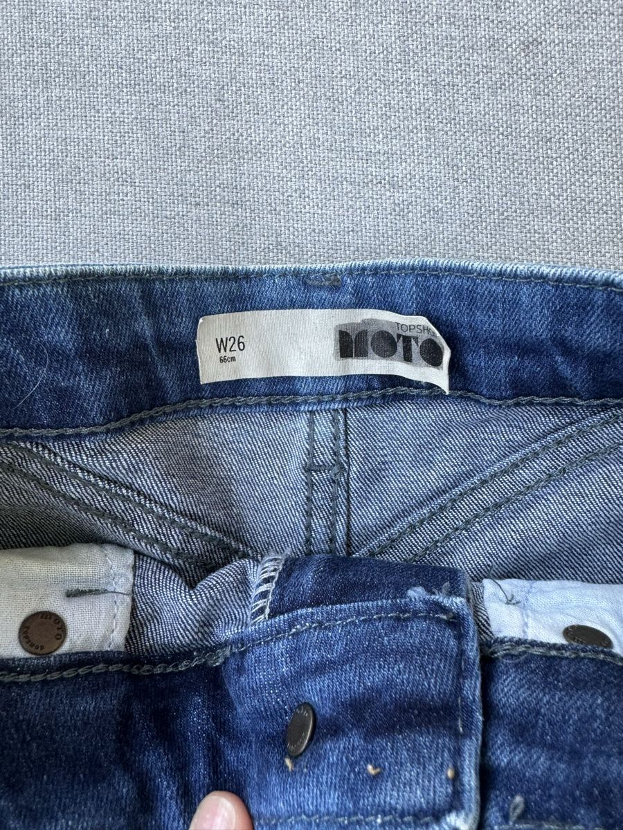Pantaloni: Jeans Shorts mit Blumenmuster – Usato da Olten venduto da bir_k96n 1