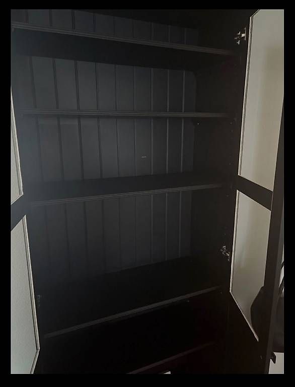 Vetrine: Ikea Vitrine – Usato da Embrach venduto da lau_bc5d 1