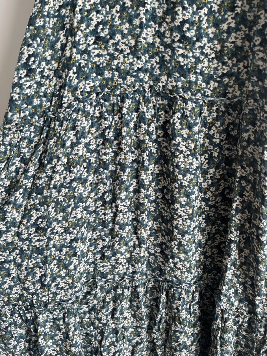 Pull&Bear Kleider: Kleid Blumenmuster Grösse M  – Gebraucht aus St. Gallen von ninananas 1