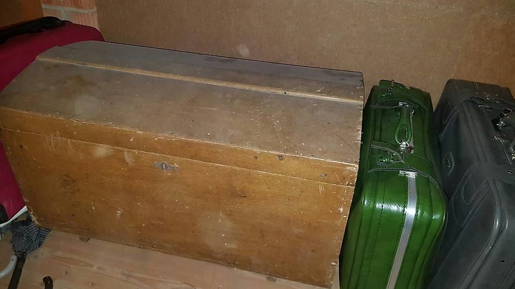 Cassapanche: Antike Holz Truhe – Usato da Muhen venduto da Gsell4 1
