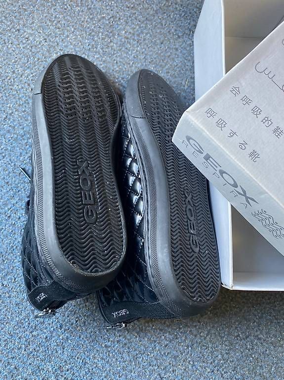Scarpe da donna: GEOX Winterschuhe, 38 – Usato da St. Gallen venduto da Konstanza 4