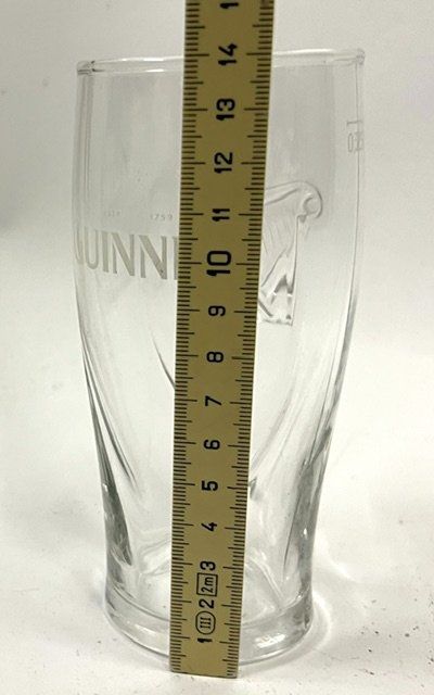 Guinness Bicchieri: 2.5 dl Guinness Bierglas mit Relief – Usato da Zürich venduto da gigimai67 4