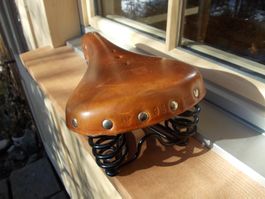 *NEU!* : Original Militärvelo LEDERSATTEL zu Ordonnanzrad 93