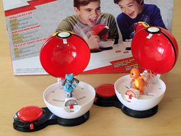 Pokemon Surprise Attack Game mit 2 Pokeballs und 2 Figuren