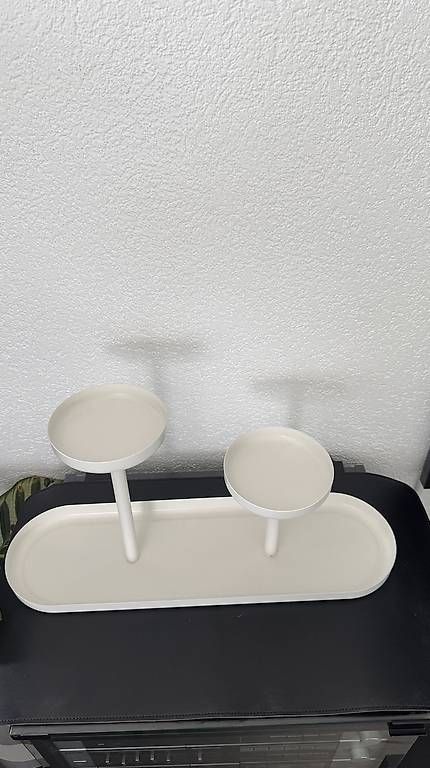 Sonstige Dekorationen & Accessoires: Piédestal IKEA CHILISTRÂN – Gebraucht aus Vevey von diogodasilva_ 1