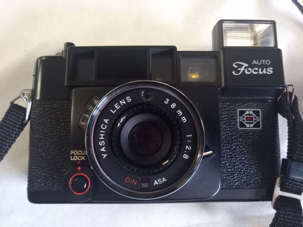 YASHICA Auto Focus Film Kamera Japan (Gebraucht) in Zofingen für CHF 55