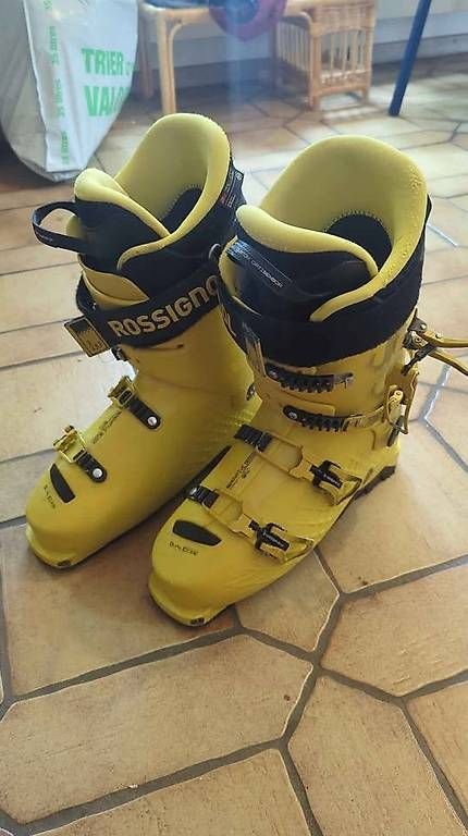 Rossignol Herrenschuhe: Bottes de ski Rossignol 28.5 – Gebraucht aus Ardon von mik_9m56