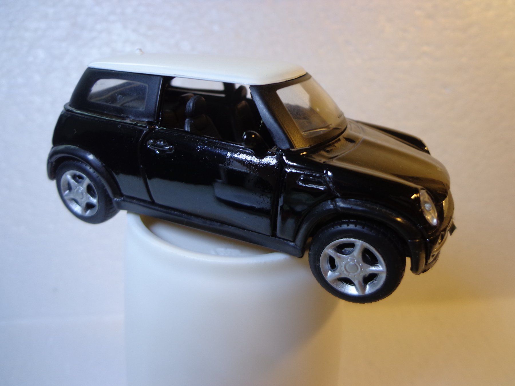 Modellini d'auto: Mini Modelle, Modellautos 10 Stück – Usato da Hinterkappelen venduto da Roku5 4
