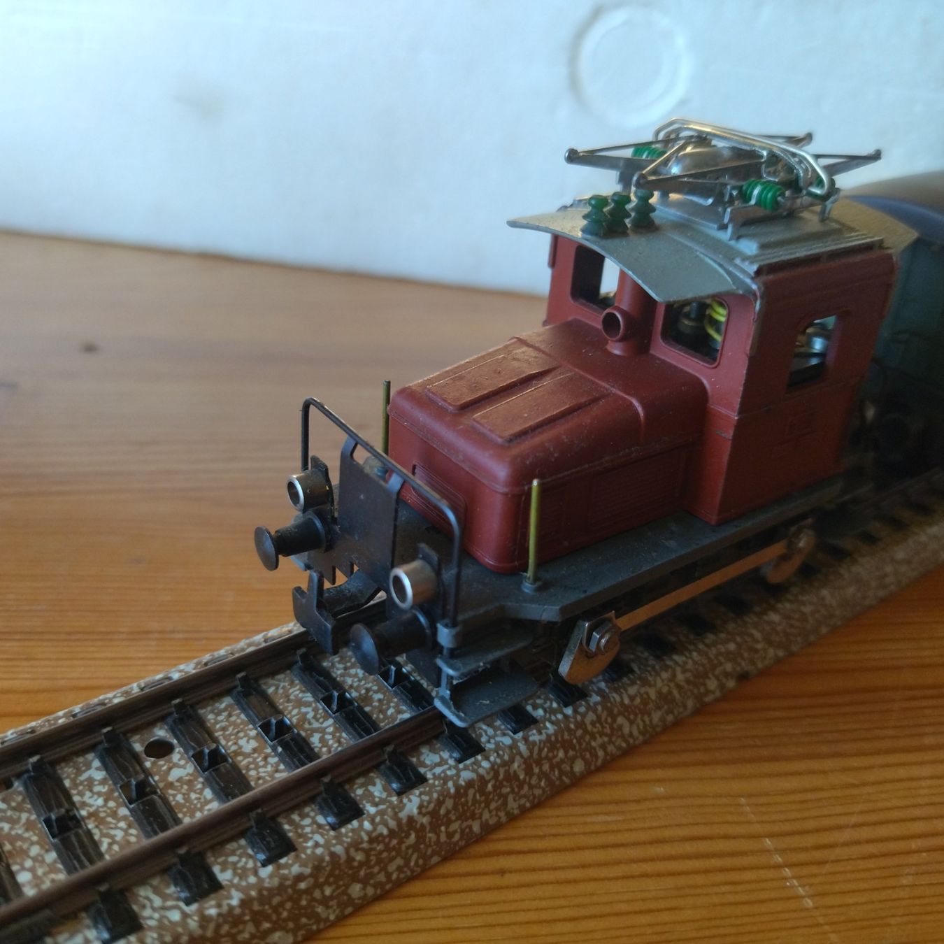 Hag Modelleisenbahnen: Hag Traktor (852) – Defekt aus Basel von BeanieUp 2