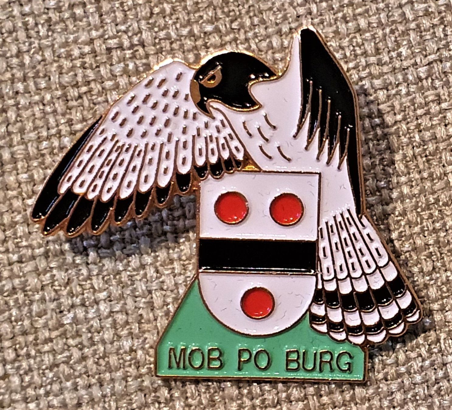 Plaketten & Abzeichen: M449 - Goldiger Pin MOB PO Burg – Gebraucht aus Reinach BL von Boston-Verkauf