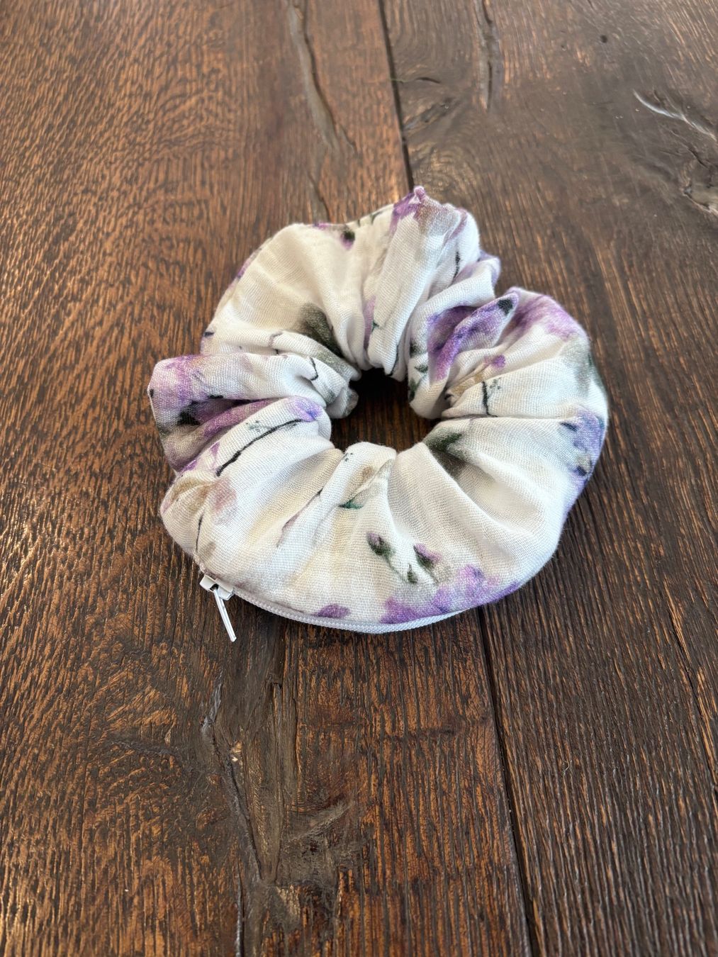 Haarschmuck: Scrunchie mit Geheimfach – Neu (gemäss Beschreibung) aus St. Niklaus VS von loumonrohandmade 2
