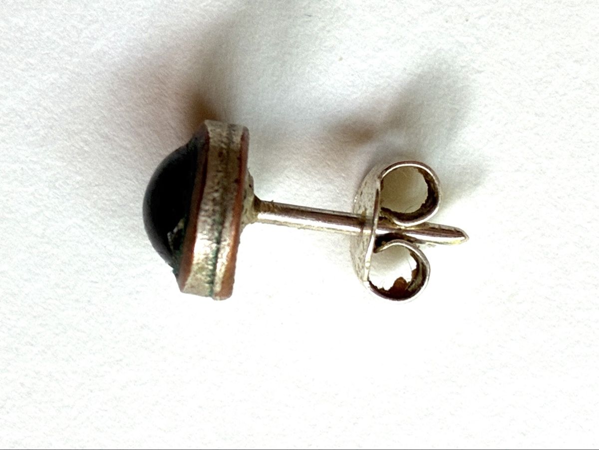 Ohrringe & -stecker: Orecchino di granato – Gebraucht aus Grono von Danny1960