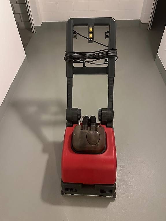 Toutes les machines: Bodenreinigung Maschine – D'occasion à Bremgarten b. Bern par Rebollo1 2