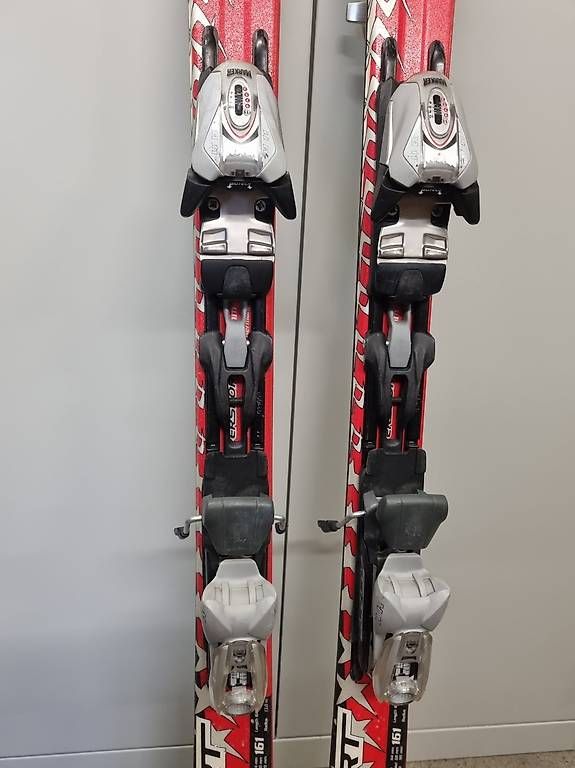 Sci: Volki-Ski, 160 cm – Usato da Steffisburg venduto da nat_zm6h 1