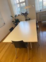 Grosser Tisch 248 × 120 cm, Platte mit Multiplex-Kante