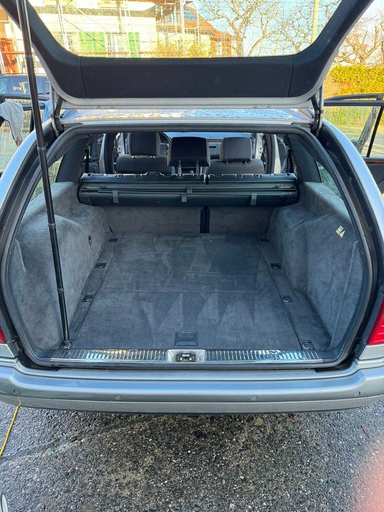 Mercedes-Benz Autos: Mercedes W210 E 300 TD – Gebraucht aus Nuglar von  9