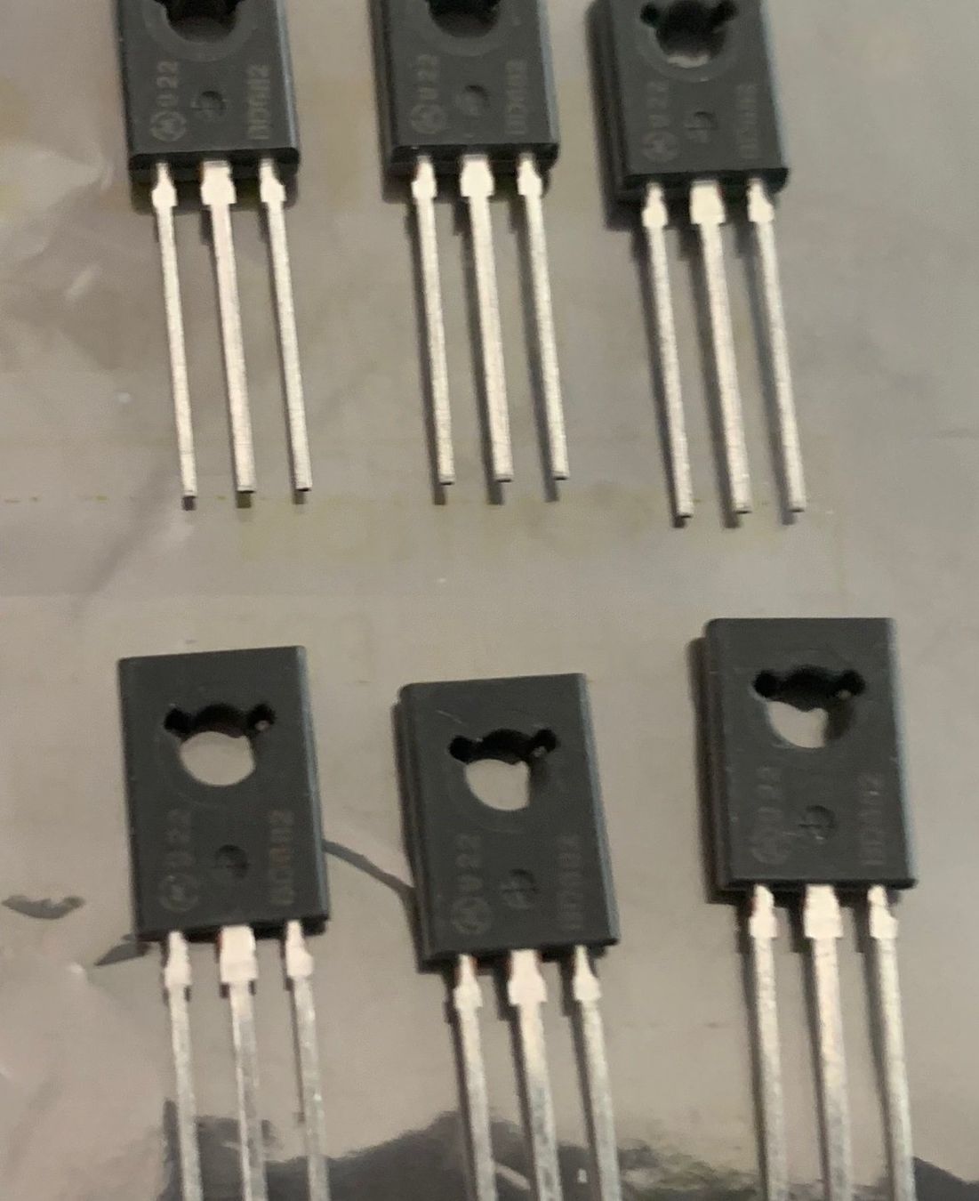 20 Stück neue PNP Power Darlington transistor- BD682 (Neu (gemäss ...