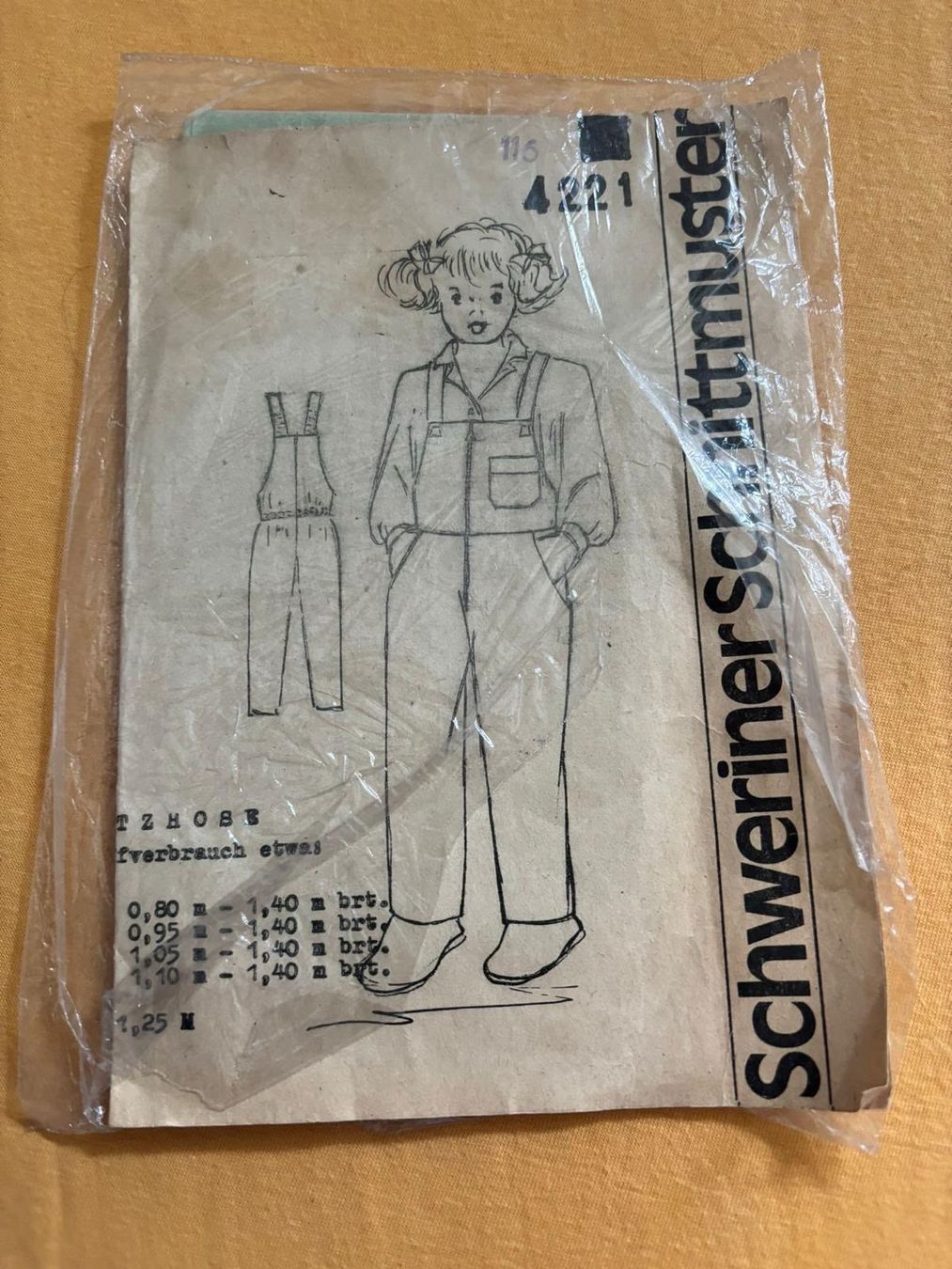Patrons: Schnittmuster Schweriner schnittmuster – D'occasion à Buchs SG par Billikatze5