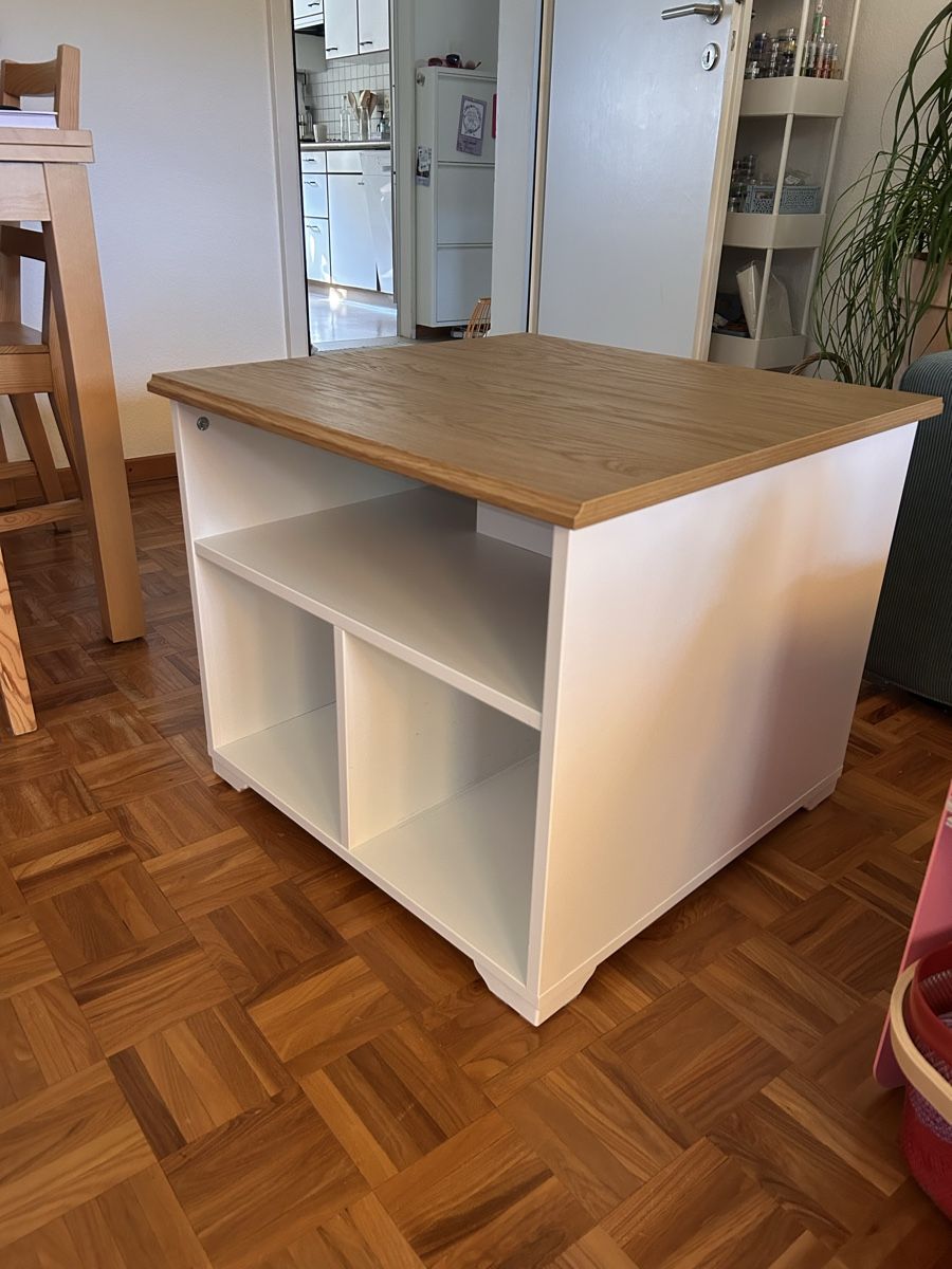 Tavoli: Holz Couchtisch mit Fächern – Usato da Zürich venduto da mandy013 1
