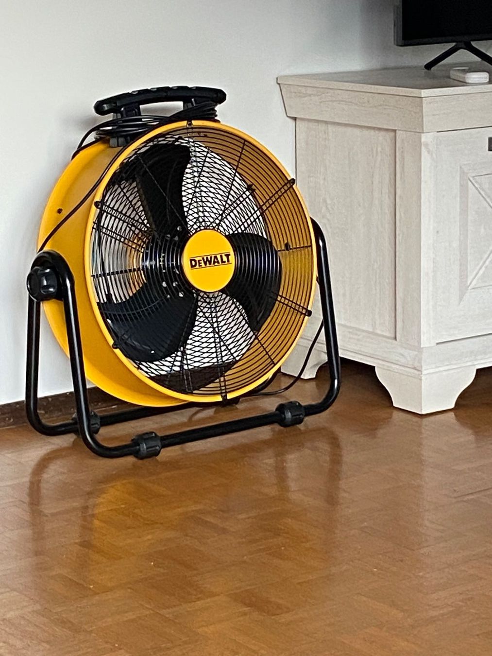 Dewalt Ventilateurs: DeWalt Ventilator gelb guter Zustand – Neuf (Voir description) à Romanshorn par Rico02