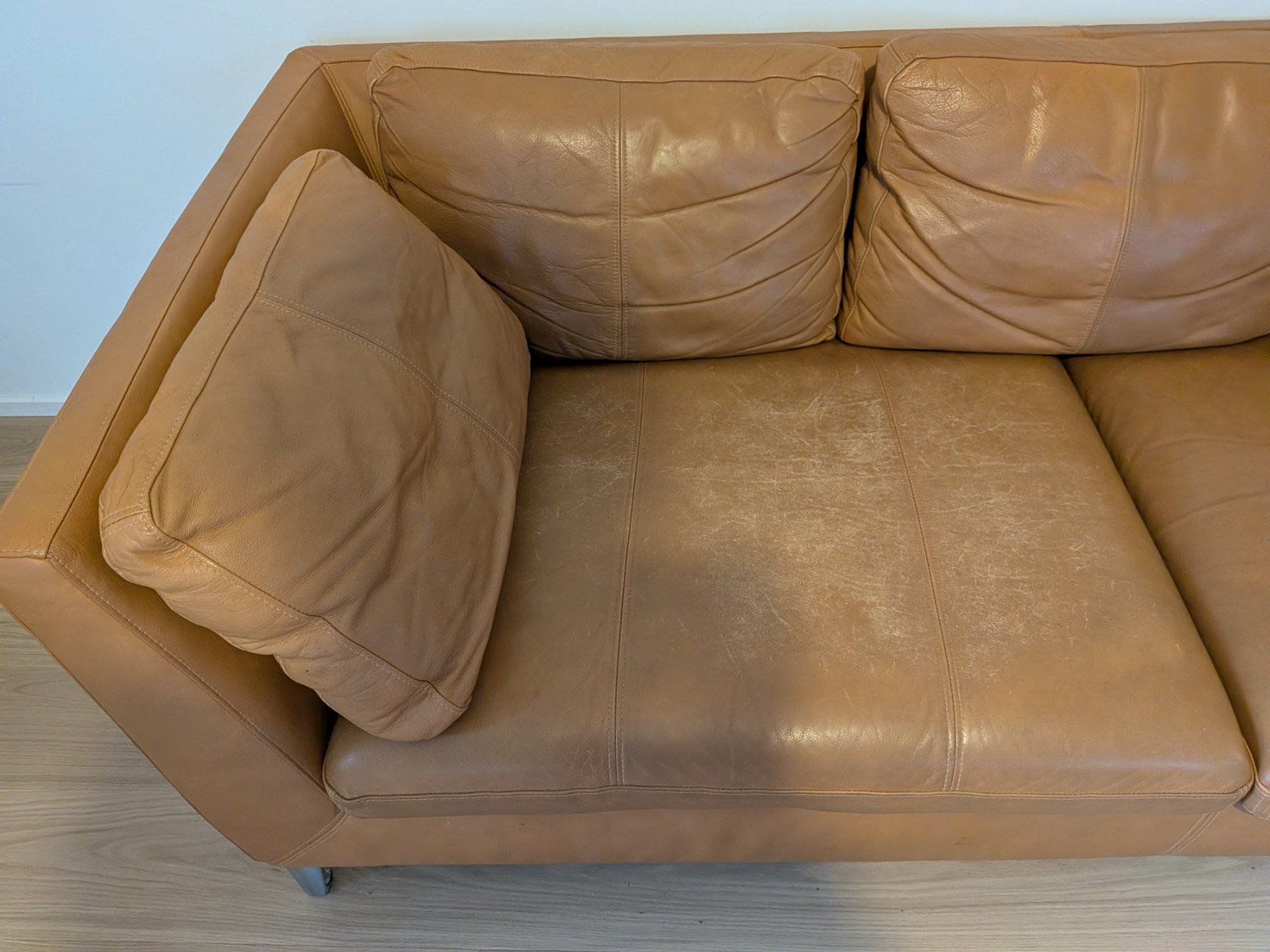 Ikea Divani: Ikea Stockholm Echtes Leder Sofa 3-Sitzer Hellbraun – Usato da Adliswil venduto da agn_lt5j 1