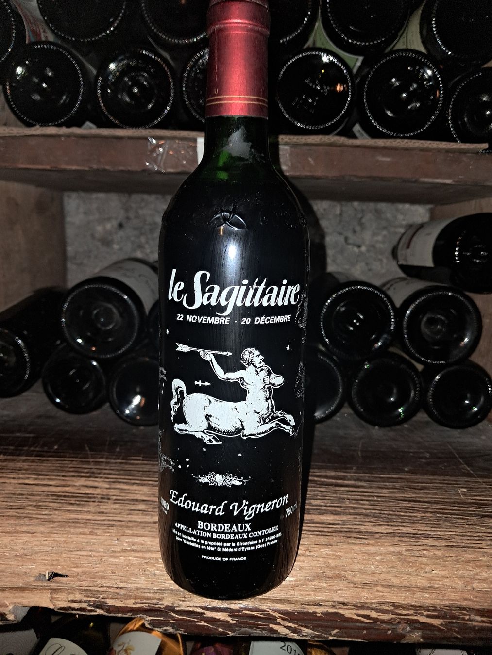 Vino: Bordeaux Édouard Vigneron 1989 – Nuovo e nell'imballaggio originale da Le locle venduto da juliensaran