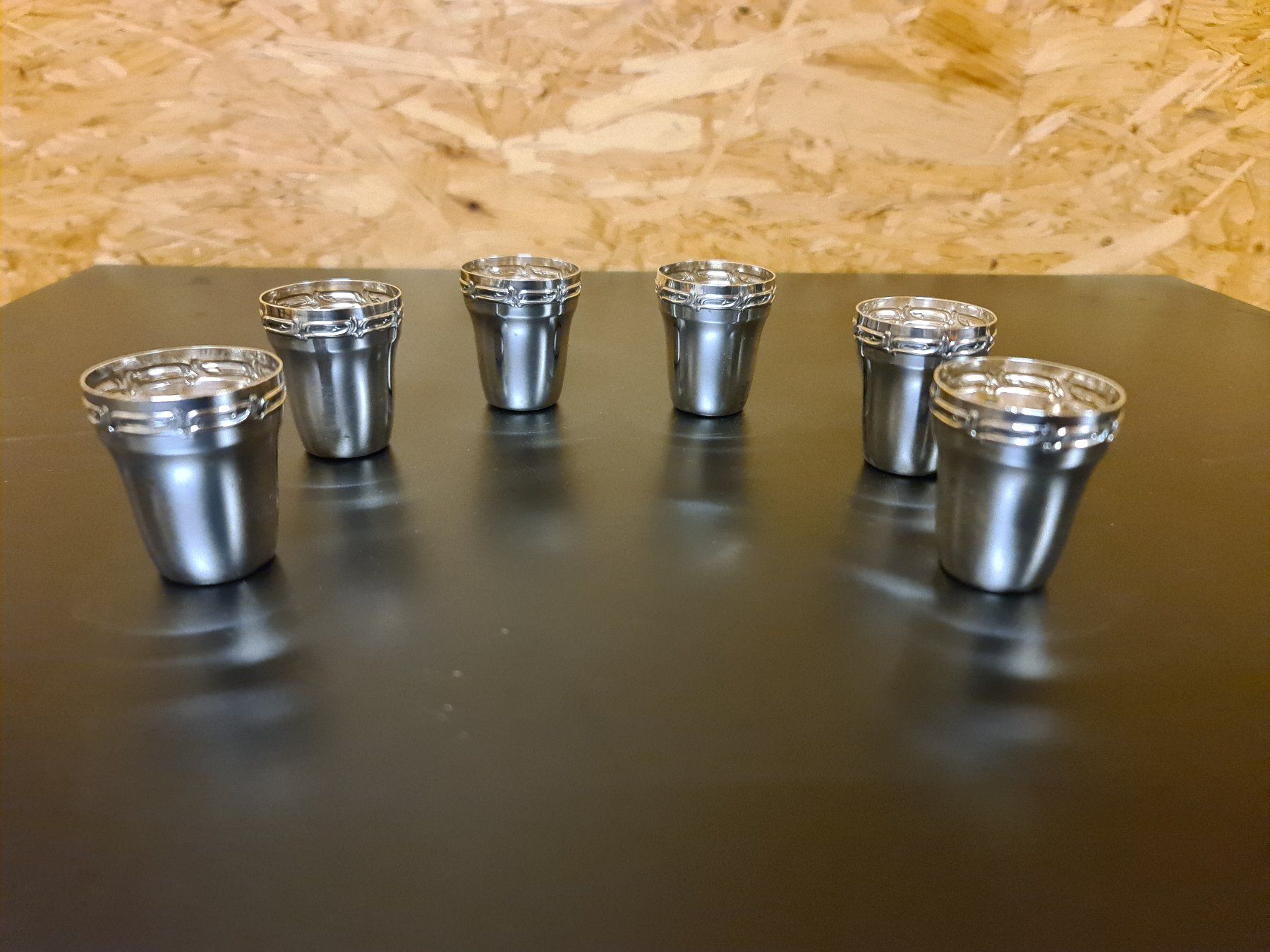Contenitori & Simili: Becher 6 Stk. Silber – Usato da Ibach venduto da Hfedier