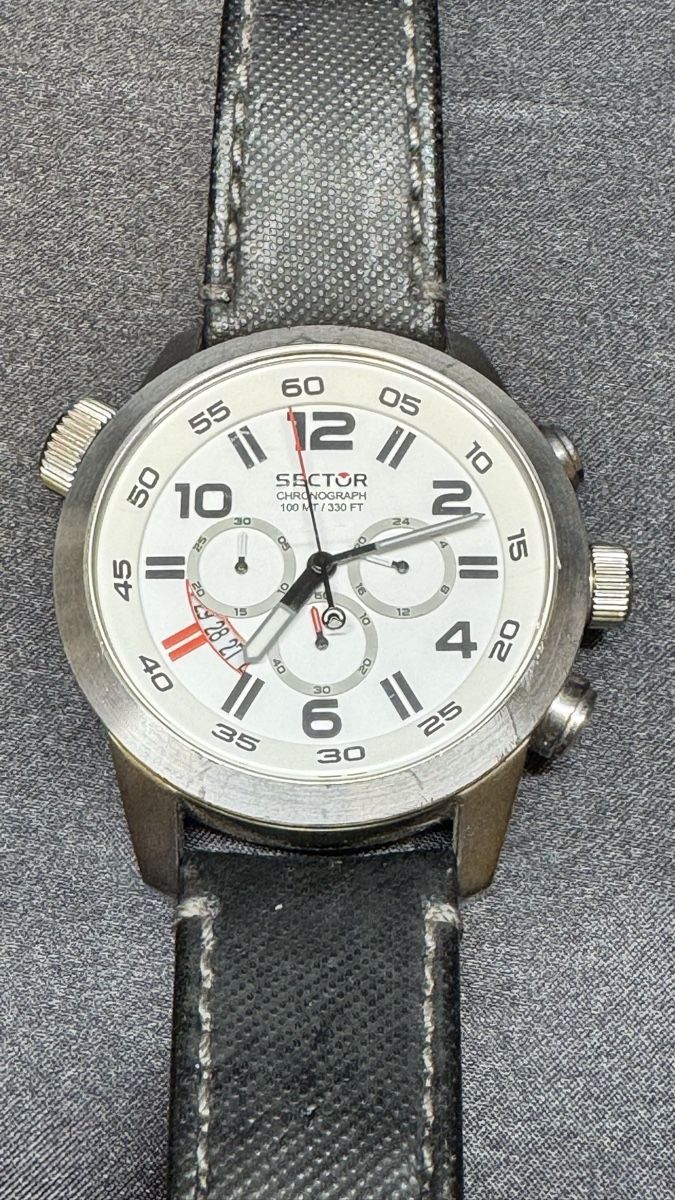 Sector Uhren: Sector Oversize Chronograph Uhr, Lederband! – Gebraucht aus Untersiggenthal von TimeandShine