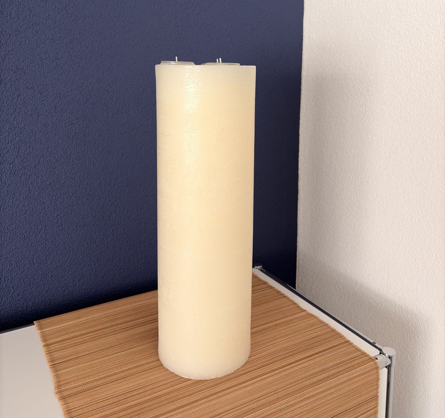 Bougies: Grosse Stumpenkerze mit 3 Teelichtern – D'occasion à Egerkingen par Luckyluj 3