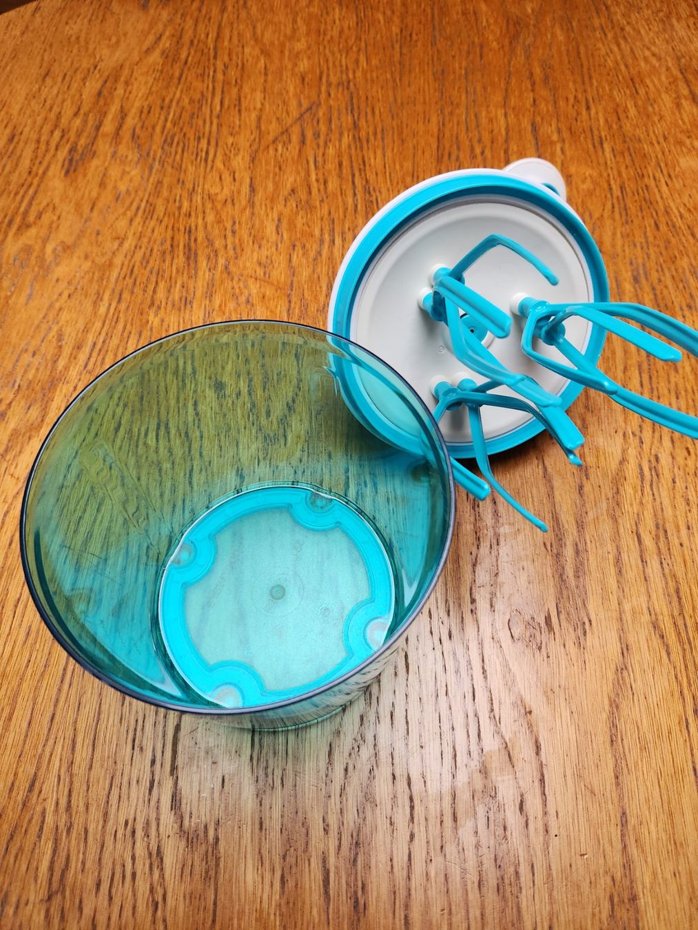Tupperware Appareils de cuisine: Tupperware Speddy Chef Küchenblitz Neuwertig Rot oder H.blau – Neuf (Voir description) à Gstaad par Meiel2020 4