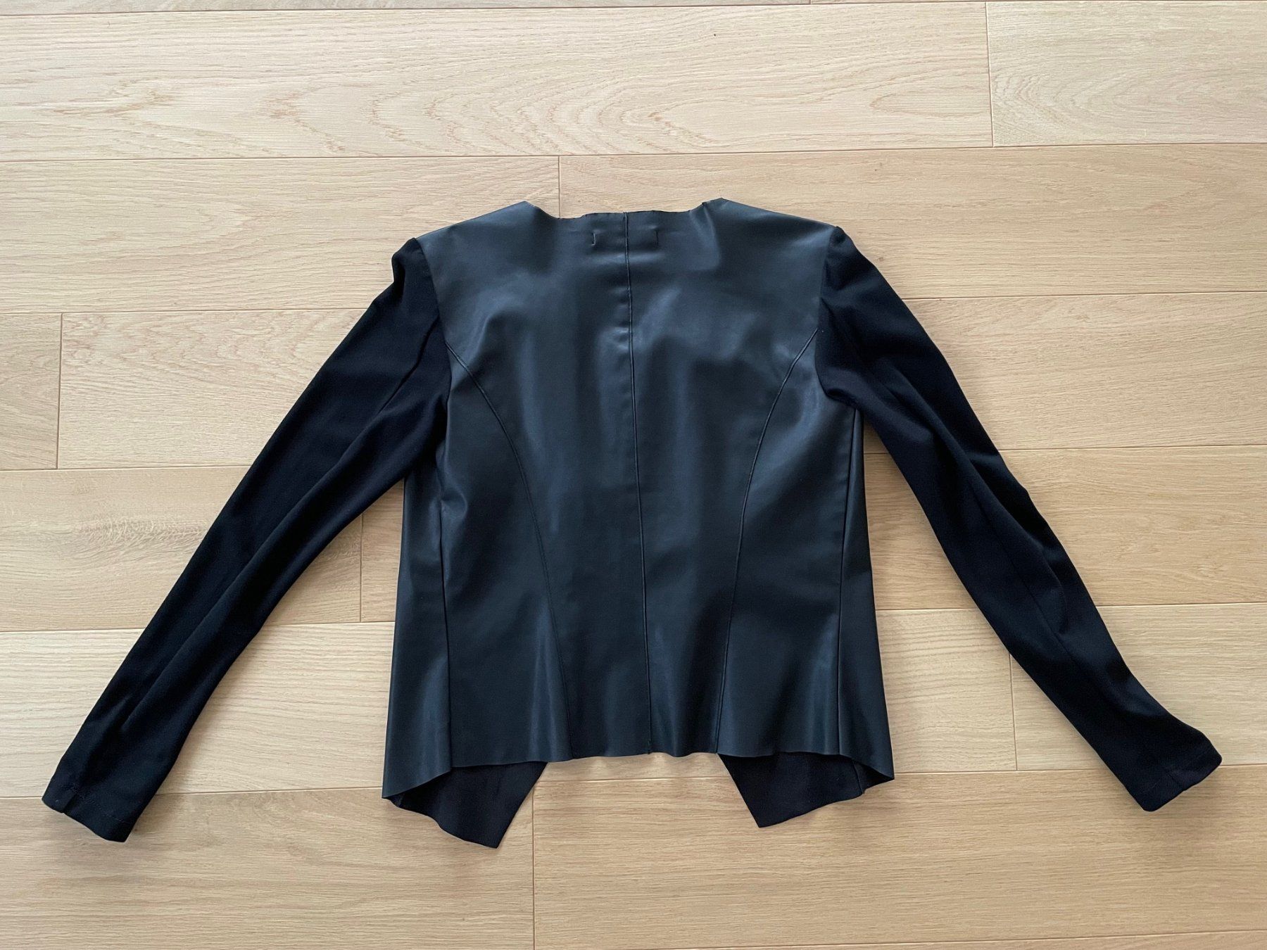 Only Giacche: schwarze Übergangsjacke – Usato da Eschenbach LU venduto da B.L.R 2