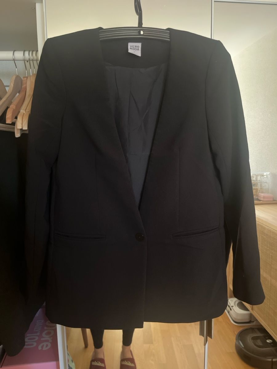 Completi & Tailleur: Schicker Blazer von Vero Moda – Nuovo (secondo la descrizione) da Uster venduto da Gardener1993