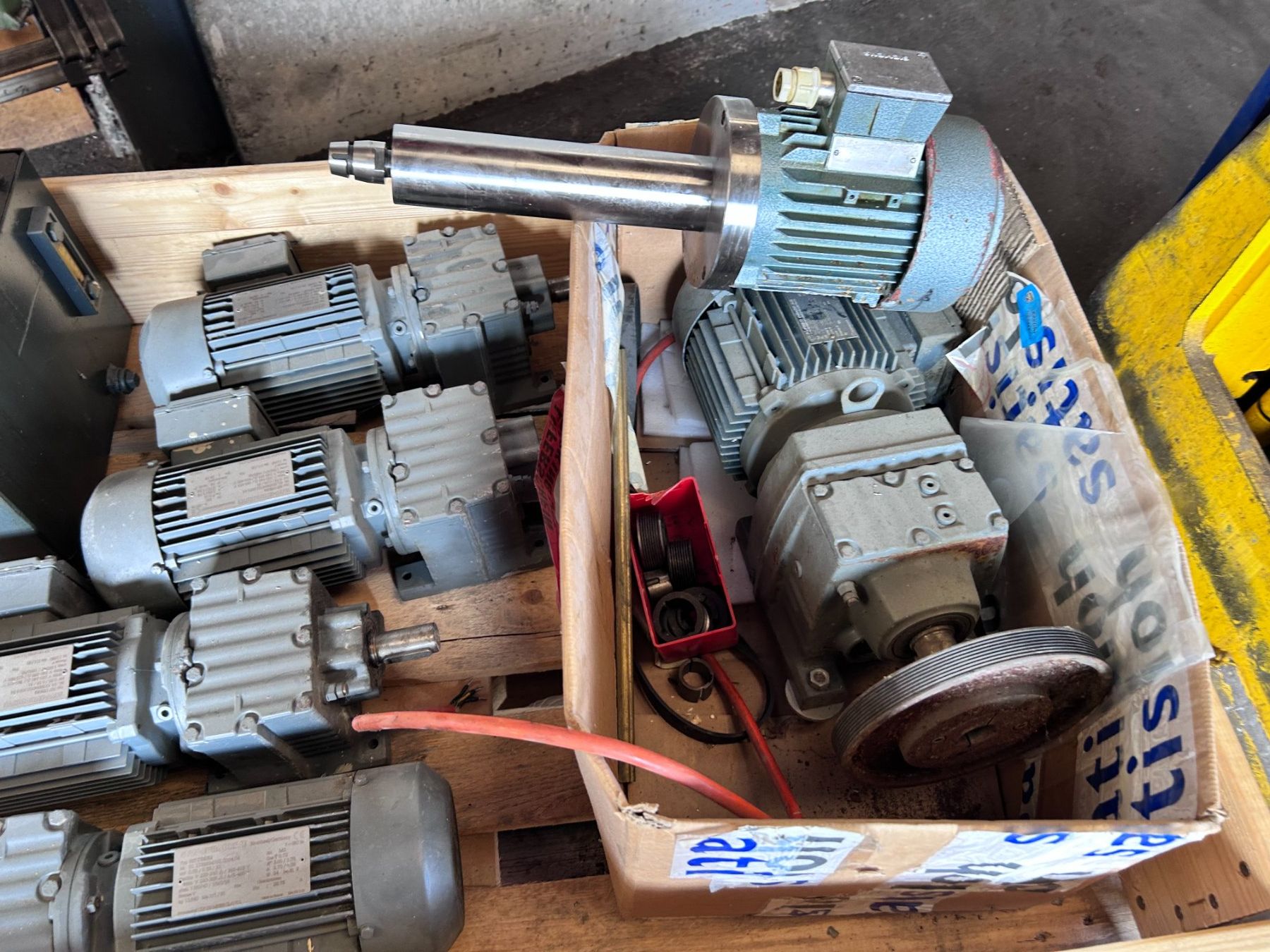 Toutes les machines: Elektromotoren – D'occasion à Münchenstein par fransch 5