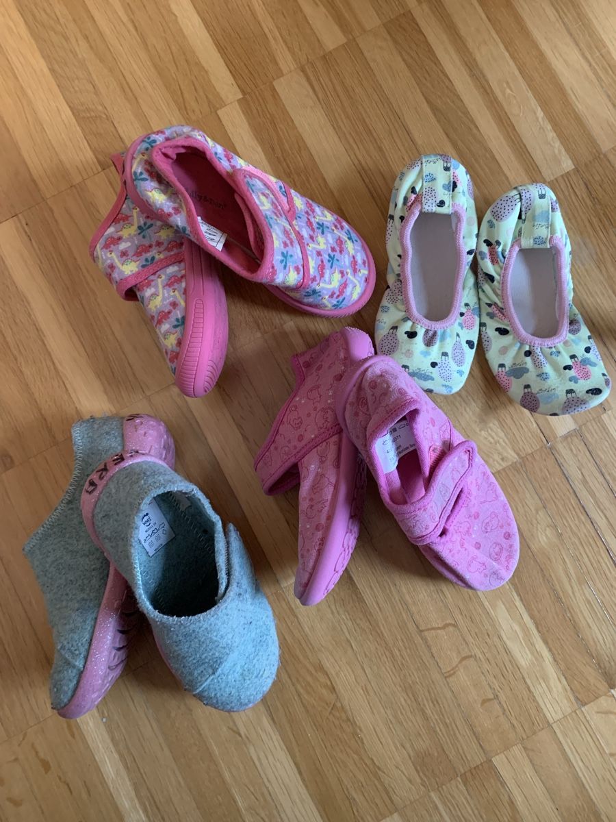 Scarpe per ragazze: Schuhpaket Mädchen, Grösse 26 – Usato da Basel venduto da aleksbalks 1