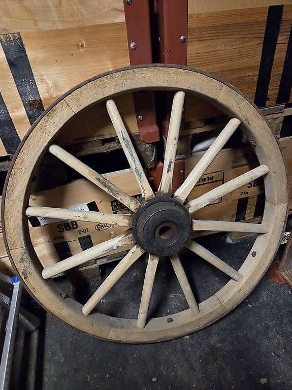 Carrozze: Holzräder Kutsche – Usato da Gwatt (Thun) venduto da theo360