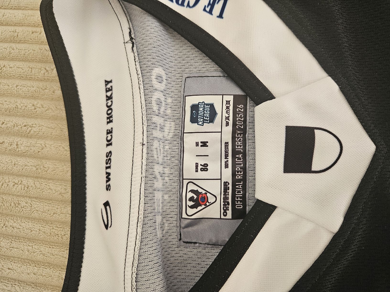 Fribourg-Gottéron Maillots de corps & Pantalons: Maillot Gotteron Sprunger dédicacé  – Neuf avec emballage d'origine à Cheyres par steven9 2