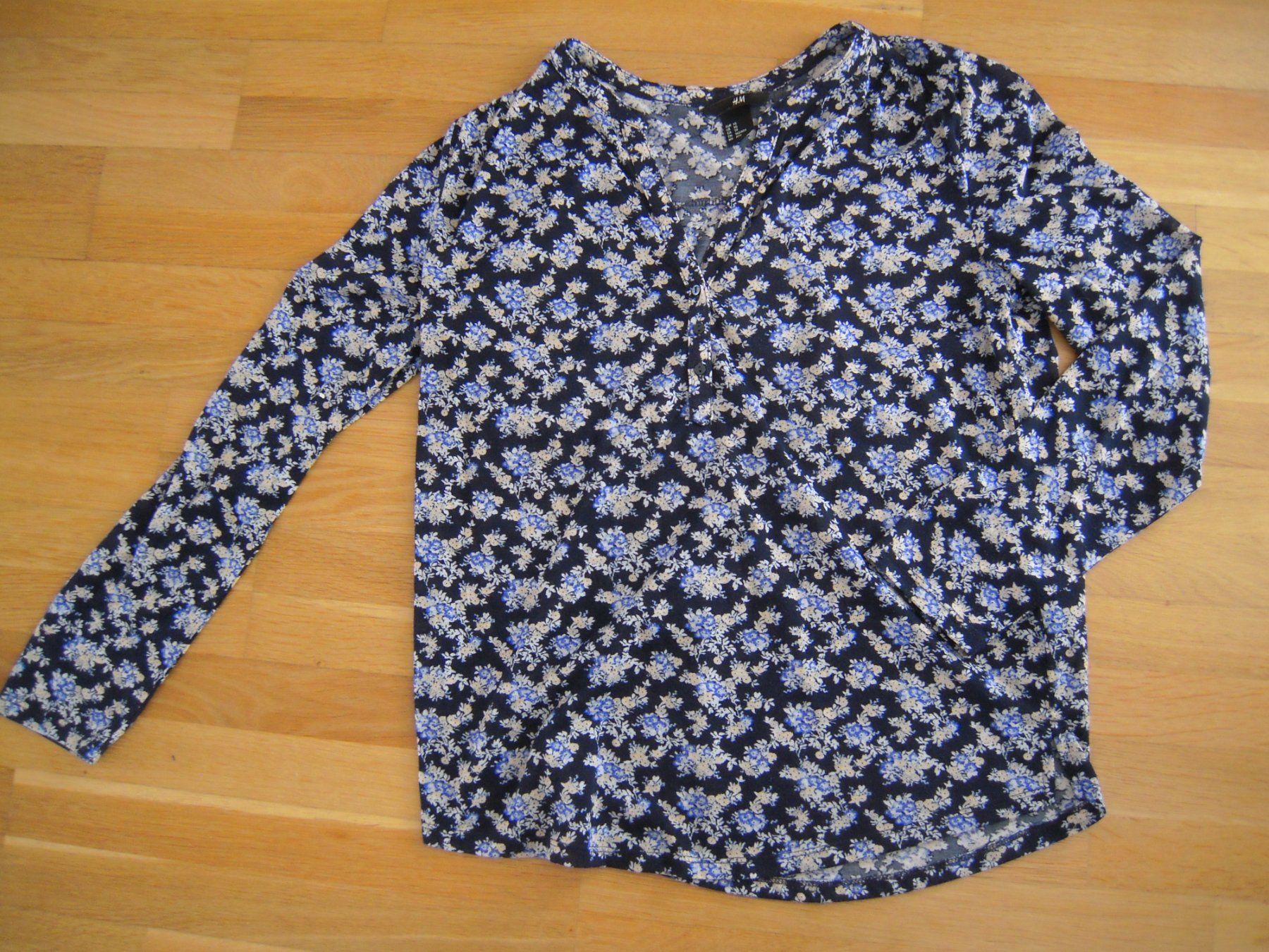 H&M Blusen: H&M Bluse Gr XS NEUWERTIG! – Neu (gemäss Beschreibung) aus Uzwil von visions77