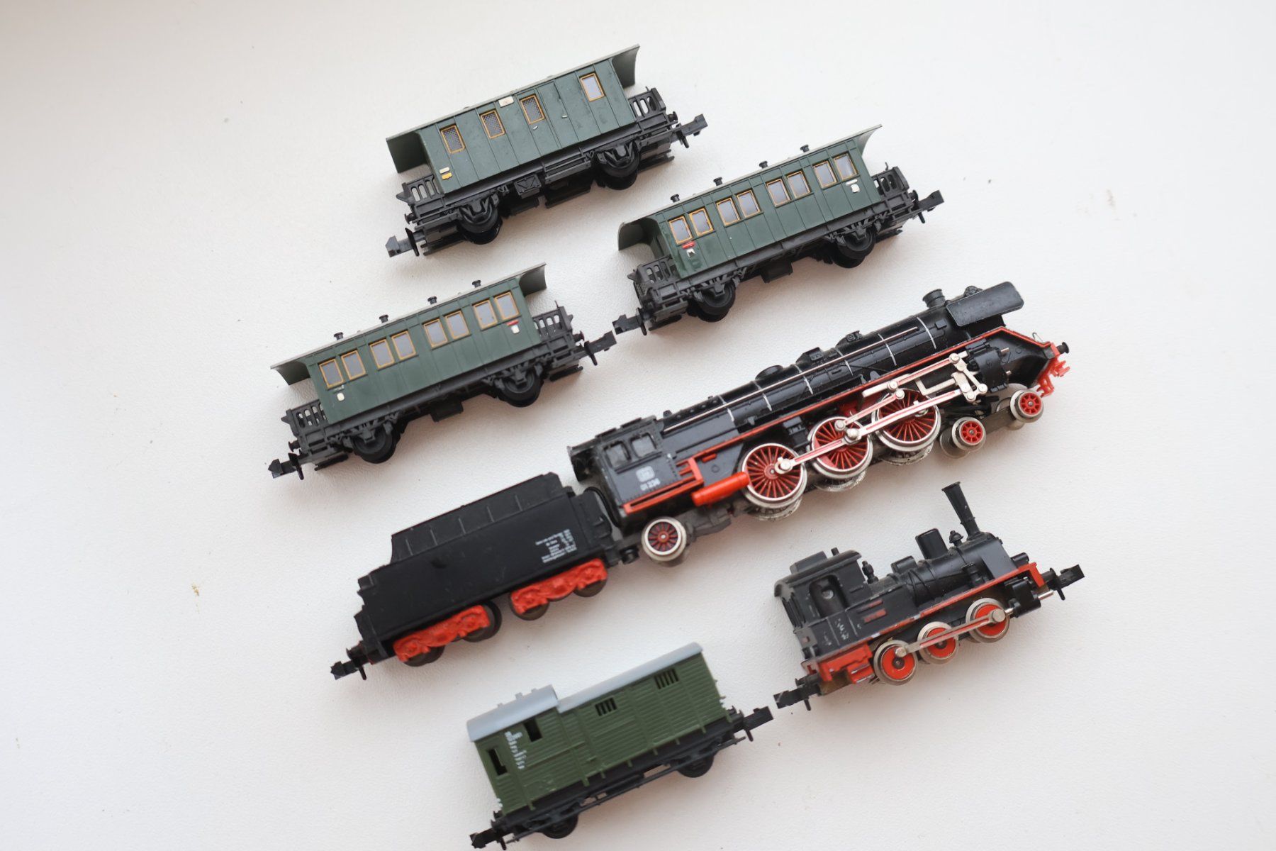 Trix Trains électriques: Minitrix 2 x Loks + Wagen Set - Spur N – D'occasion à Winterthur par Monstera 6