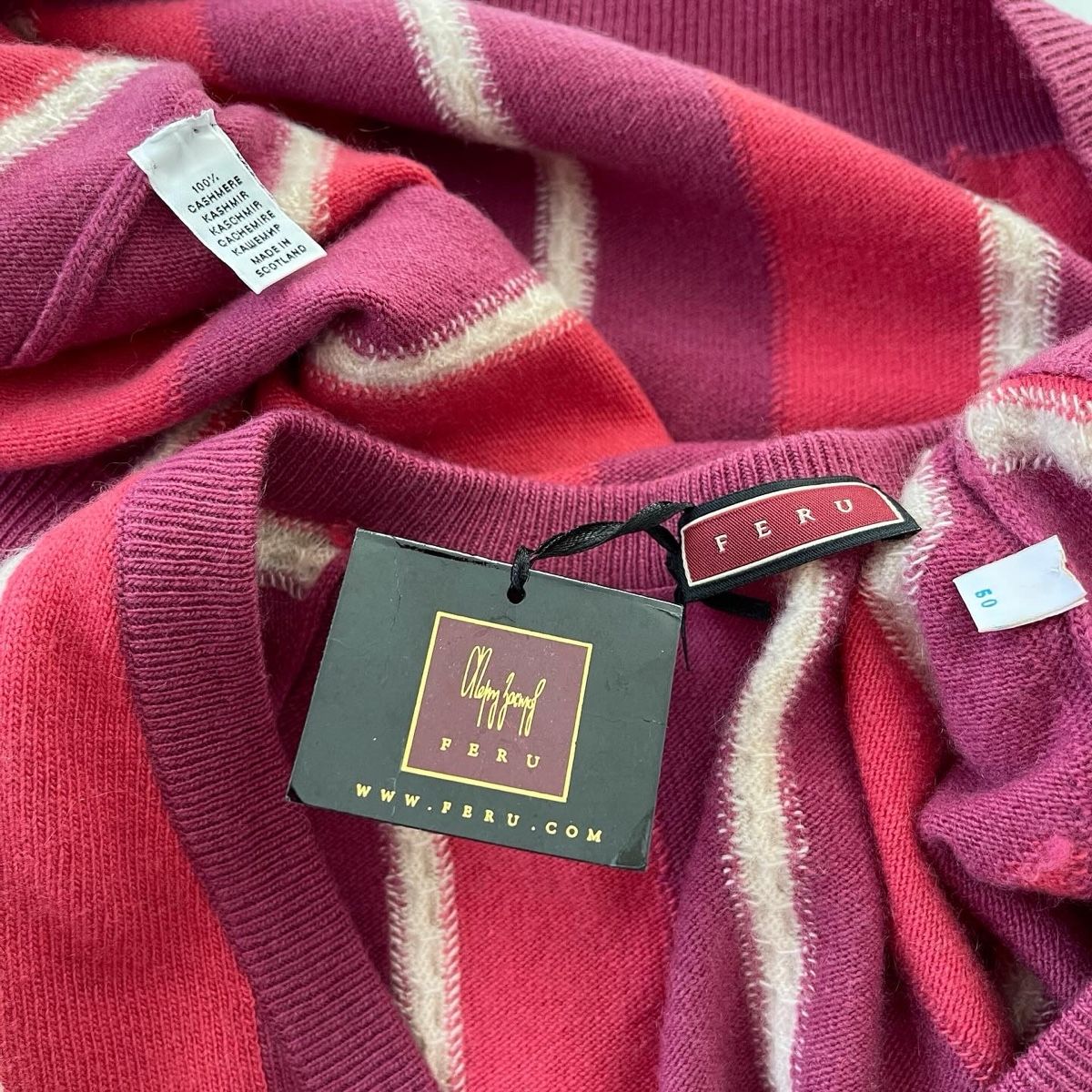 Gilet & Giacche: FERU Cashmere Vest – Nuovo e nell'imballaggio originale da Emmen venduto da Avviivva_Com2023 5