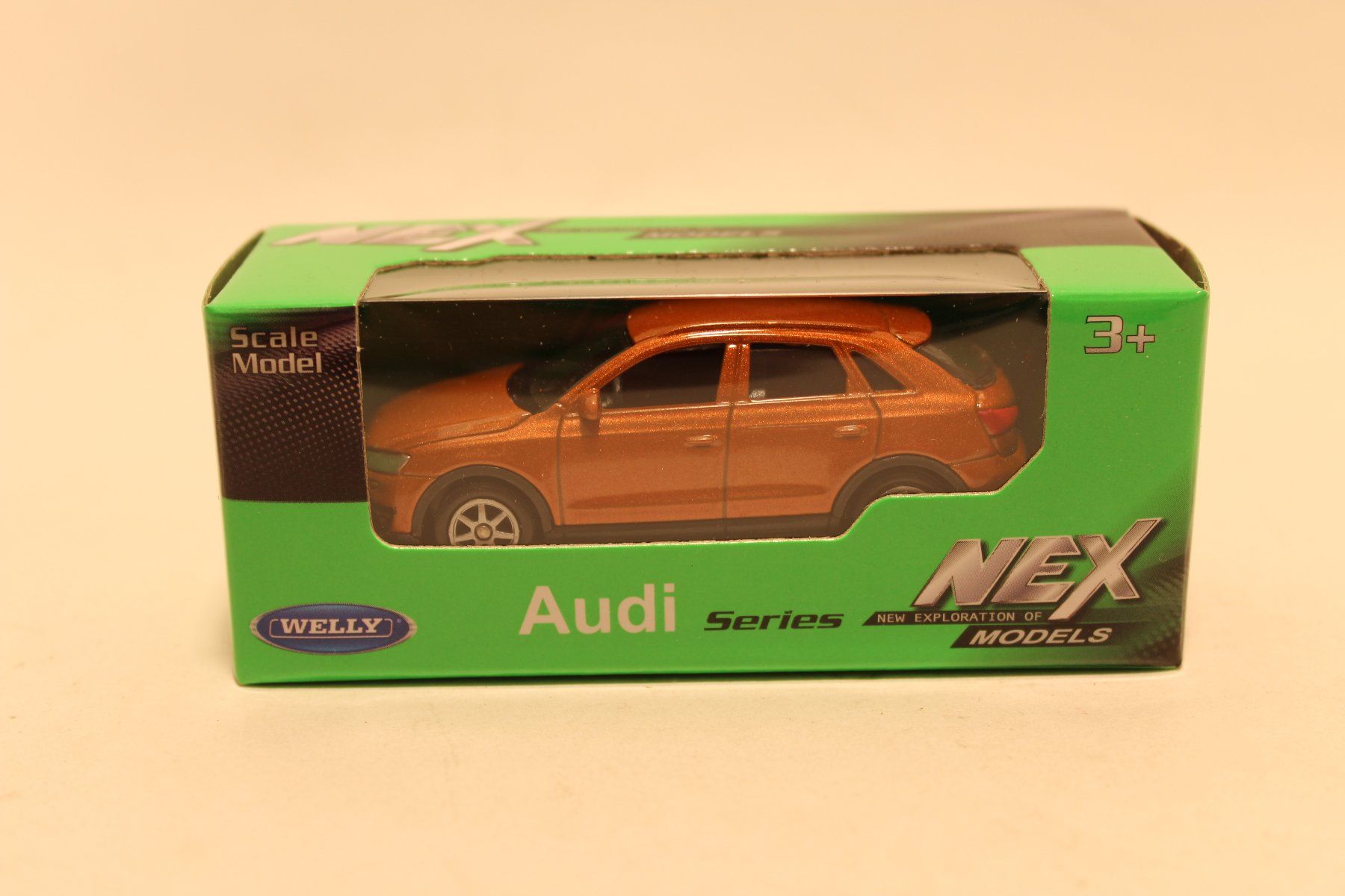 Audi Voitures modèles: Spielzeugauto - Audi Q3, braun-orange – Neuf avec emballage d'origine à Fehraltorf par haefens