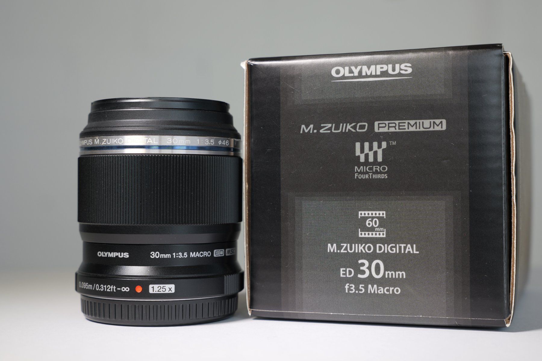 Olympus Objektive: Olympus M.Zuiko Digital ED 30mm f/3.5 Macro – Neu (gemäss Beschreibung) aus Wald ZH von maukkas