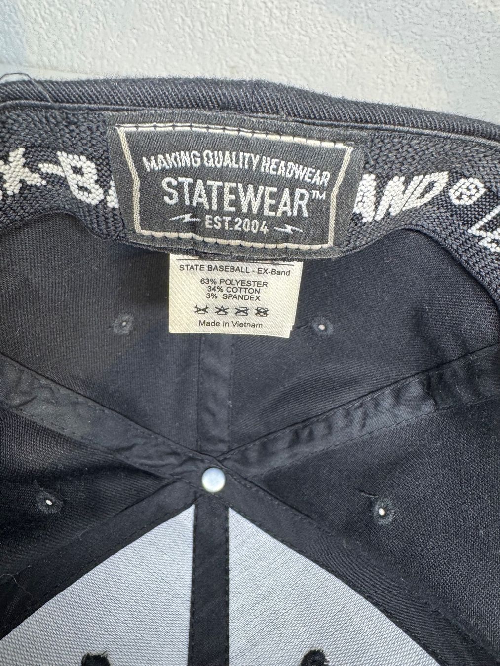 Copricapi, berretti & cappellini: Schwarzes Base Cap Statewear baseball Size S/M – Usato da Grosswangen venduto da shoes.bags.and.co 5