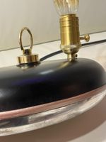 Dekoleuchte aus antiker Wärmeflasche