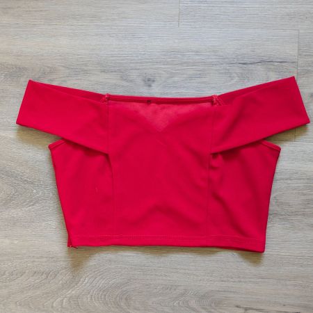 Haut rouge épaules dénudées XS