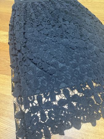 exklusiver Damen Spitzen Rock in schwarz- Grösse 40 LL