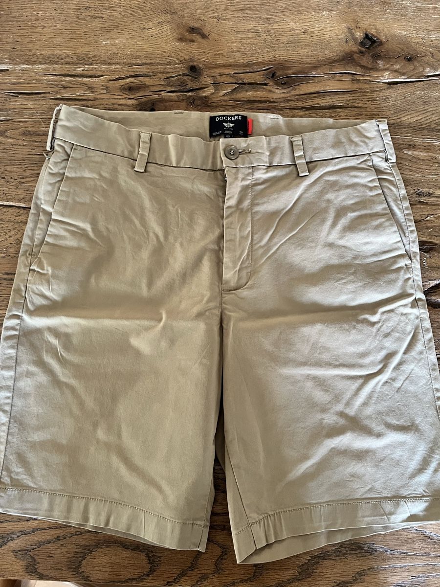 Pantaloni: Dockers Shorts – Usato da Chur venduto da Mbadimeischter 2