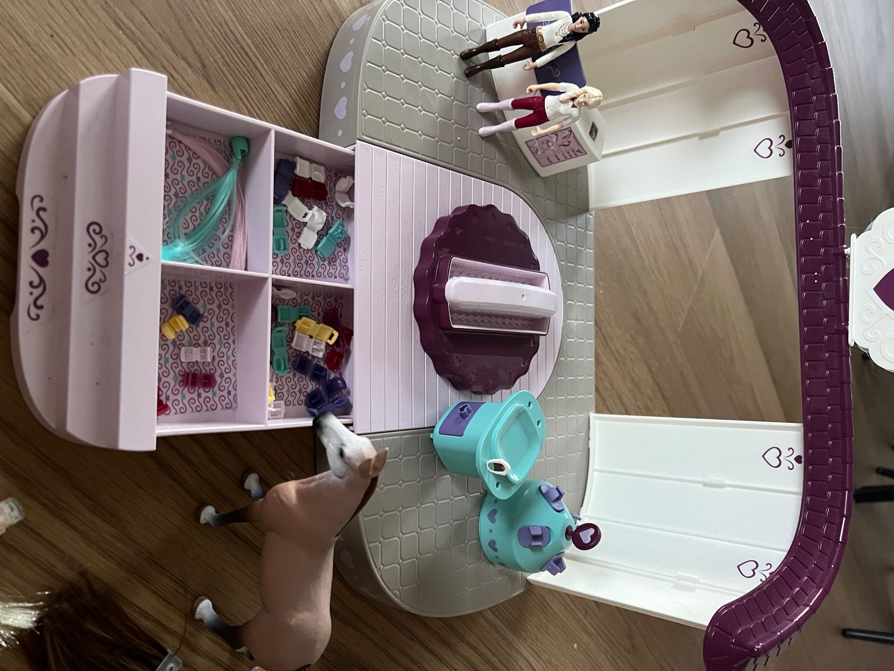 Schleich Giocattoli: Salon de beauté Schleich – Usato da St-Imier venduto da Wollyu 2